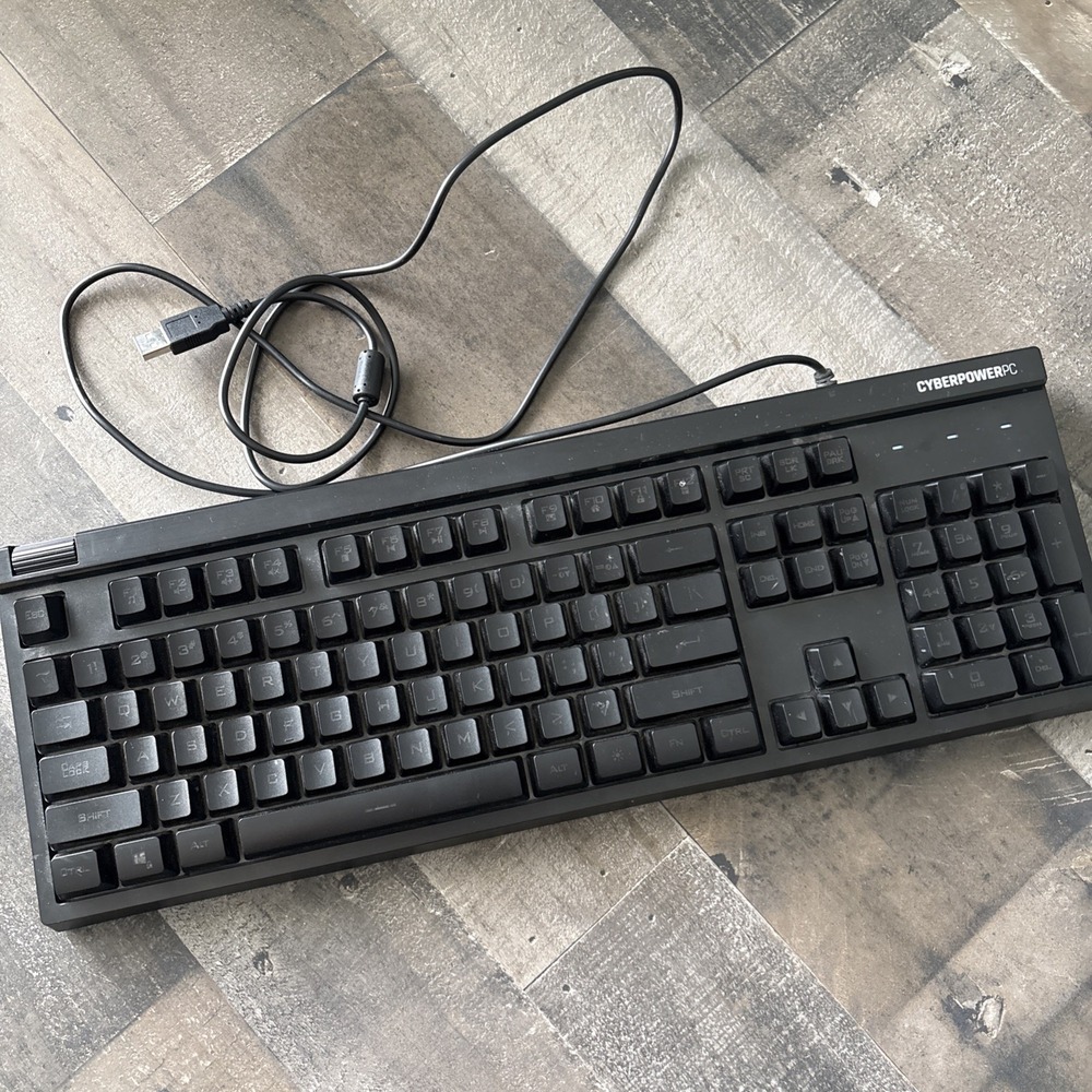 CyberPower PC LED Wired Gaming Keyboard 02 RGB NOHI KB-161-104